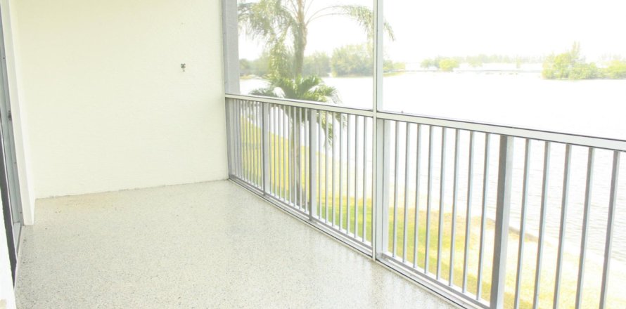 Condominio en Deerfield Beach, Florida, 3 dormitorios № 1177256