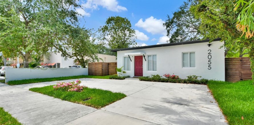 Casa en North Miami Beach, Florida 4 dormitorios, 153.29 m2 № 1820040