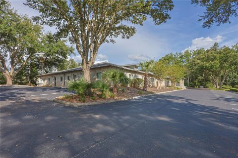 Propiedad comercial en alquiler en Gainesville, Florida, 188.03 m2 № 1561235 - foto 9