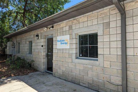 Propiedad comercial en alquiler en Gainesville, Florida, 188.03 m2 № 1561235 - foto 1