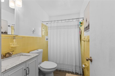 Immobilier commercial à vendre à Coral Gables, Floride: 267.56 m2 № 2152739 - photo 9
