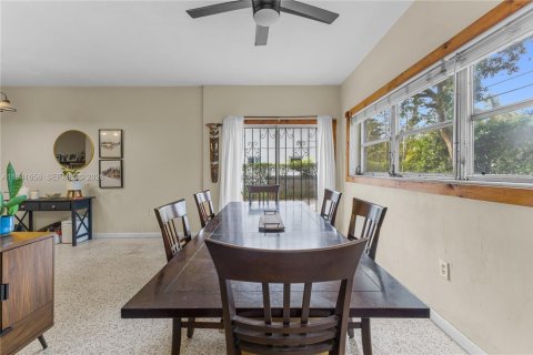 Immobilier commercial à vendre à Coral Gables, Floride: 267.56 m2 № 2152739 - photo 6