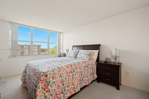 Copropriété à vendre à Pembroke Pines, Floride: 2 chambres, 91.04 m2 № 2089263 - photo 8
