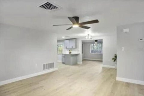 Villa ou maison à louer à Port Richey, Floride: 3 chambres, 118.73 m2 № 2102392 - photo 6