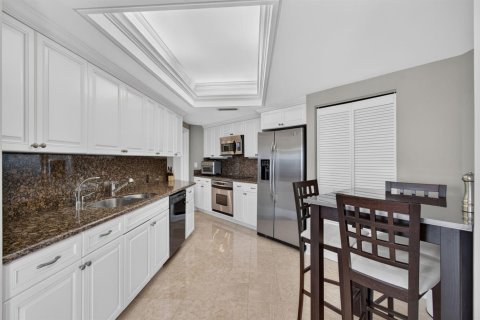 Copropriété à louer à Boca Raton, Floride: 3 chambres, 229 m2 № 2265722 - photo 12