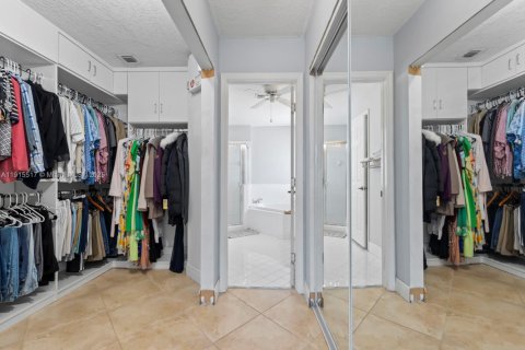 Купить виллу или дом в Майами, Флорида 4 спальни, 204.2м2, № 1971624 - фото 19