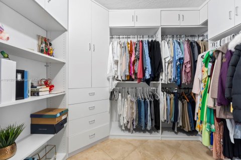 Купить виллу или дом в Майами, Флорида 4 спальни, 204.2м2, № 1971624 - фото 20