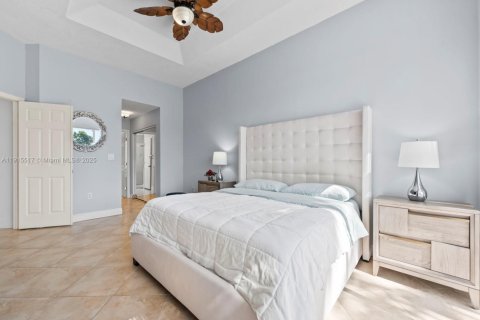 Купить виллу или дом в Майами, Флорида 4 спальни, 204.2м2, № 1971624 - фото 18