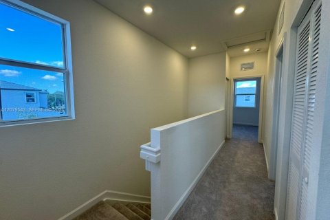 Купить таунхаус в Хомстед, Флорида 3 спальни, 129.41м2, № 2378428 - фото 7