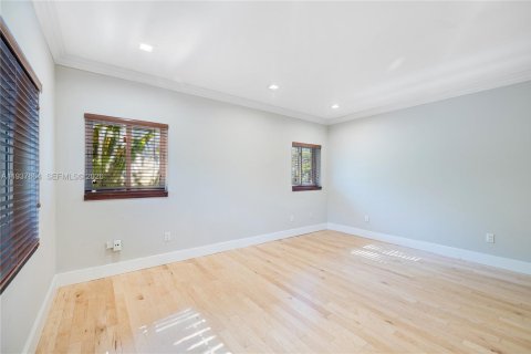 Villa ou maison à louer à Miami Beach, Floride: 4 chambres, 365.48 m2 № 1995548 - photo 22