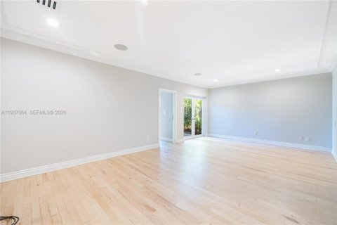 Villa ou maison à louer à Miami Beach, Floride: 4 chambres, 365.48 m2 № 1995548 - photo 18