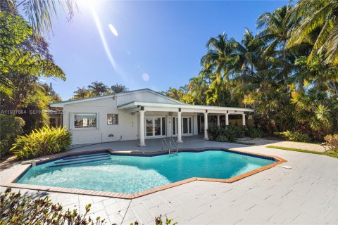 Villa ou maison à louer à Miami Beach, Floride: 4 chambres, 365.48 m2 № 1995548 - photo 7