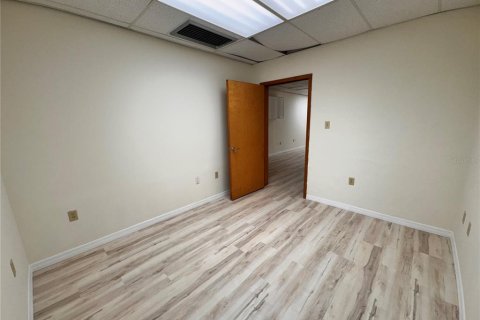 Propiedad comercial en alquiler en Dunedin, Florida, 652.17 m2 № 1537822 - foto 17