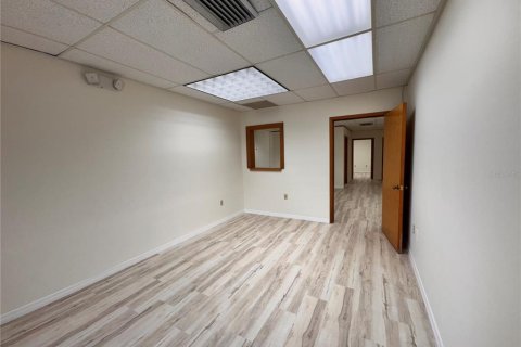 Propiedad comercial en alquiler en Dunedin, Florida, 652.17 m2 № 1537822 - foto 7