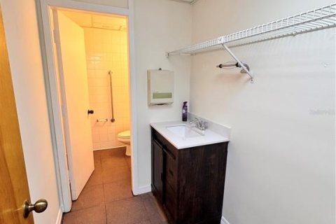 Propiedad comercial en alquiler en Dunedin, Florida, 652.17 m2 № 1537822 - foto 18