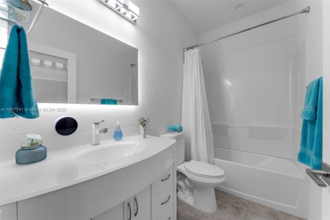 Casa en venta en Homestead, Florida, 3 dormitorios, 154.5 m2 № 1965677 - foto 22