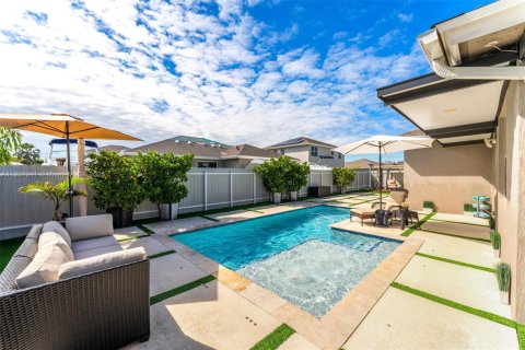 Casa en venta en Homestead, Florida, 3 dormitorios, 154.5 m2 № 1965677 - foto 30