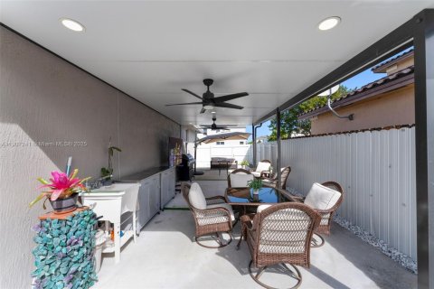 Casa en venta en Homestead, Florida, 3 dormitorios, 154.5 m2 № 1965677 - foto 28