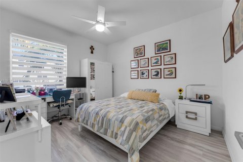 Casa en venta en Homestead, Florida, 3 dormitorios, 154.5 m2 № 1965677 - foto 23