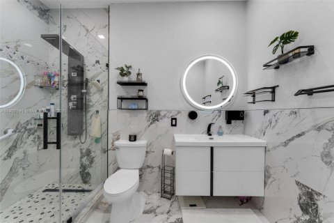 Casa en venta en Homestead, Florida, 3 dormitorios, 154.5 m2 № 1965677 - foto 19