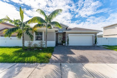 Casa en venta en Homestead, Florida, 3 dormitorios, 154.5 m2 № 1965677 - foto 1