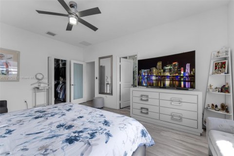 Casa en venta en Homestead, Florida, 3 dormitorios, 154.5 m2 № 1965677 - foto 18