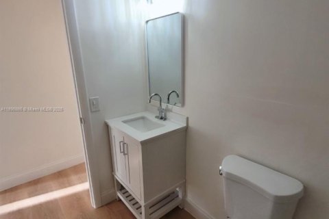 Снять в аренду кондоминиум в Норт-Майами-Бич, Флорида 2 спальни, 103.31м2, № 1948708 - фото 9