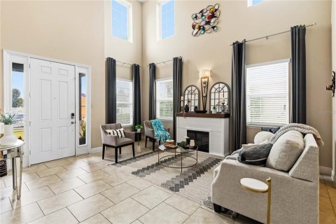 Villa ou maison à vendre à Deltona, Floride: 5 chambres, 358.05 m2 № 2416876 - photo 8