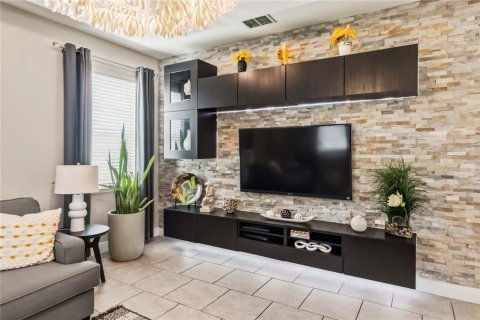 Villa ou maison à vendre à Deltona, Floride: 5 chambres, 358.05 m2 № 2416876 - photo 12