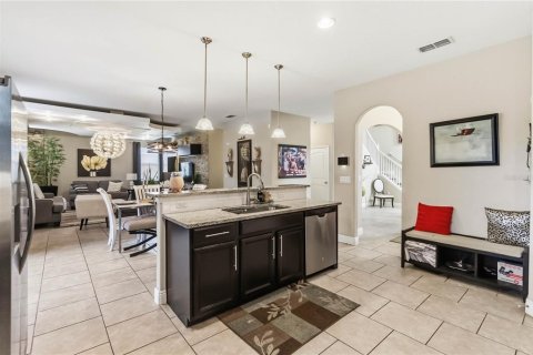 Villa ou maison à vendre à Deltona, Floride: 5 chambres, 358.05 m2 № 2416876 - photo 17