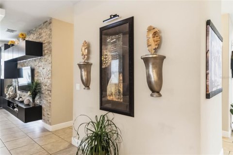 Villa ou maison à vendre à Deltona, Floride: 5 chambres, 358.05 m2 № 2416876 - photo 13