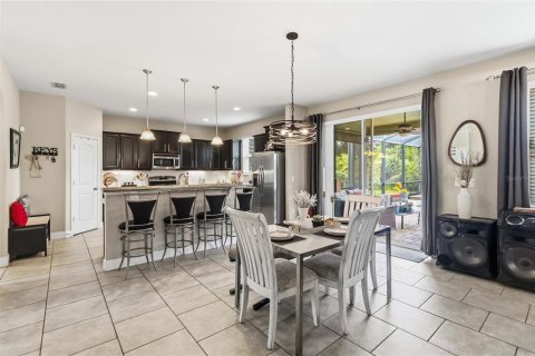 Villa ou maison à vendre à Deltona, Floride: 5 chambres, 358.05 m2 № 2416876 - photo 16