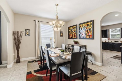 Villa ou maison à vendre à Deltona, Floride: 5 chambres, 358.05 m2 № 2416876 - photo 10
