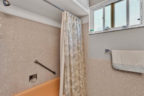 Condominio en venta en Lakeland, Florida, 2 dormitorios, 75.81 m2 № 1720769 - foto 16
