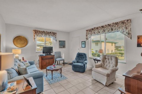 Condominio en venta en Lakeland, Florida, 2 dormitorios, 75.81 m2 № 1720769 - foto 4