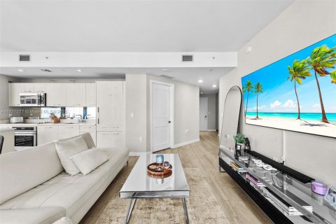 Condominio en venta en Miami, Florida, 2 dormitorios, 86.03 m2 № 2034541 - foto 2