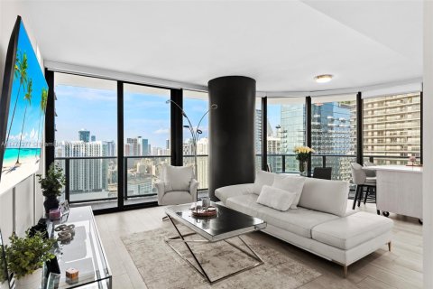Condominio en venta en Miami, Florida, 2 dormitorios, 86.03 m2 № 2034541 - foto 7