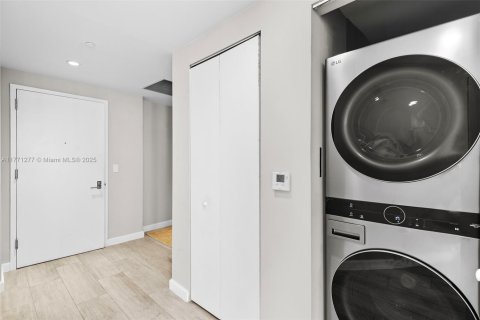 Condominio en venta en Miami, Florida, 2 dormitorios, 86.03 m2 № 2034541 - foto 23