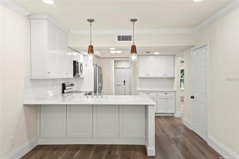 Touwnhouse à louer à Orlando, Floride: 3 chambres, 186.92 m2 № 2406380 - photo 16