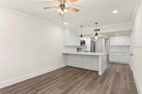 Touwnhouse à louer à Orlando, Floride: 3 chambres, 186.92 m2 № 2406380 - photo 17