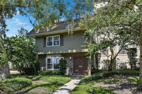 Touwnhouse à louer à Orlando, Floride: 3 chambres, 186.92 m2 № 2406380 - photo 2