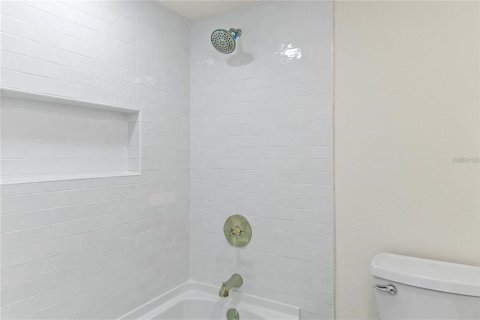 Touwnhouse à louer à Orlando, Floride: 3 chambres, 186.92 m2 № 2406380 - photo 30