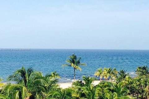 Condominio en alquiler en Bal Harbour, Florida, 1 dormitorio, 83.24 m2 № 1818054 - foto 1