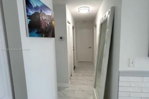 Casa en venta en Miramar, Florida, 3 dormitorios, 113.43 m2 № 1693829 - foto 9