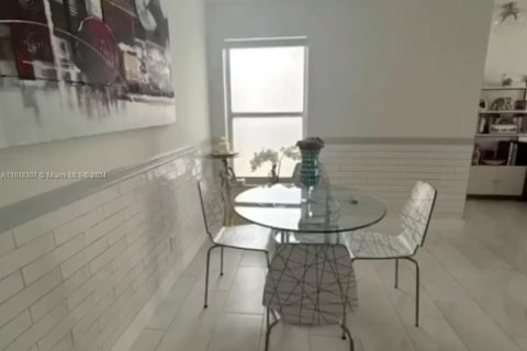 Casa en venta en Miramar, Florida, 3 dormitorios, 113.43 m2 № 1693829 - foto 6