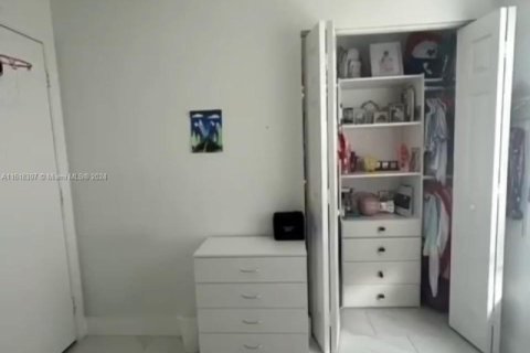 Casa en venta en Miramar, Florida, 3 dormitorios, 113.43 m2 № 1693829 - foto 7