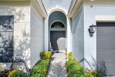 Villa ou maison à vendre à Lake Worth, Floride: 4 chambres, 280.94 m2 № 2423538 - photo 4