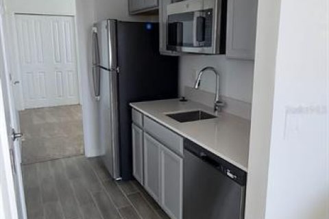 Casa en alquiler en Haines City, Florida, 5 dormitorios, 194.17 m2 № 1813090 - foto 15