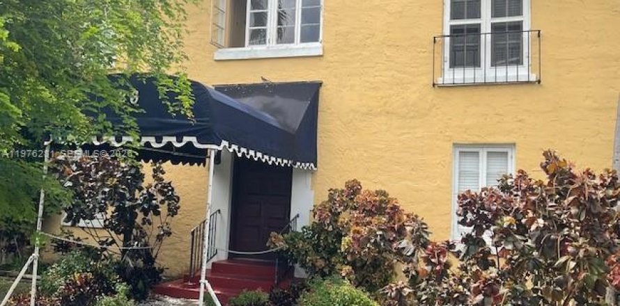 Квартира в Корал-Гейблс, Флорида 1 спальня, 32.61м2 № 2041504