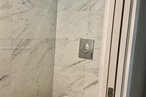 Снять в аренду квартиру в Корал-Гейблс, Флорида 1 спальня, 32.61м2, № 2041504 - фото 7